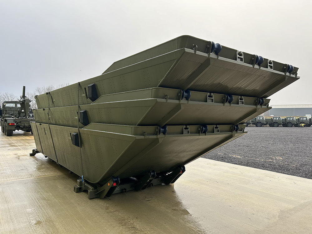 British-Army-air-portable-floating-pontoons-for-bridges