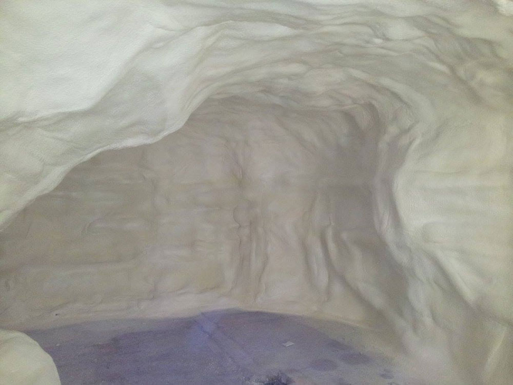 creating-a-cave-for-a-TV-production